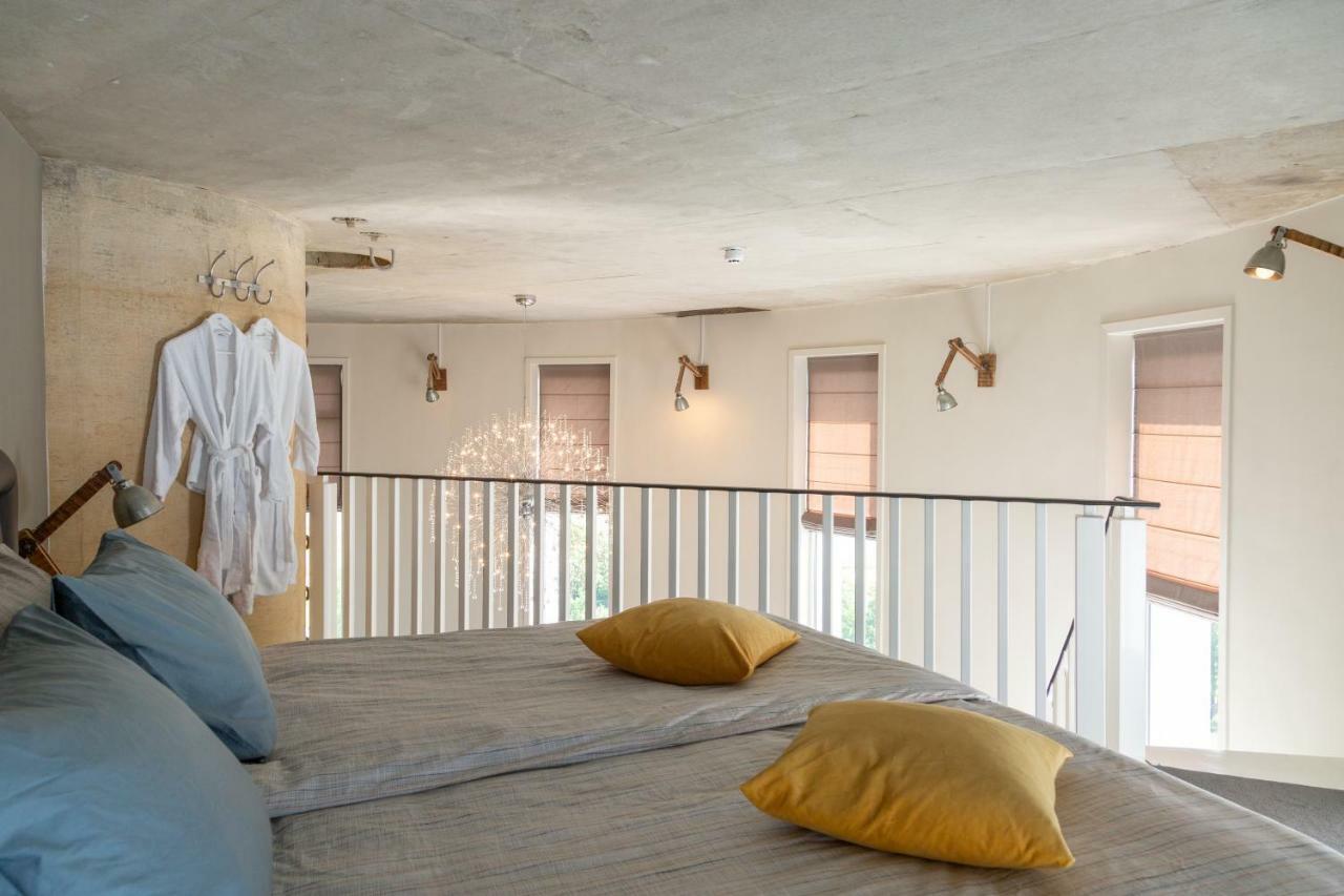 Watertorenhotel Nes Nes  Экстерьер фото